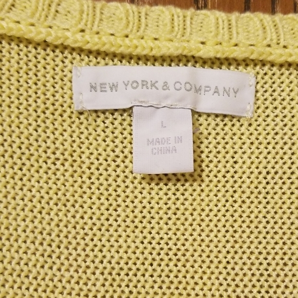 New York & Company Sweater - Picture 4 of 5